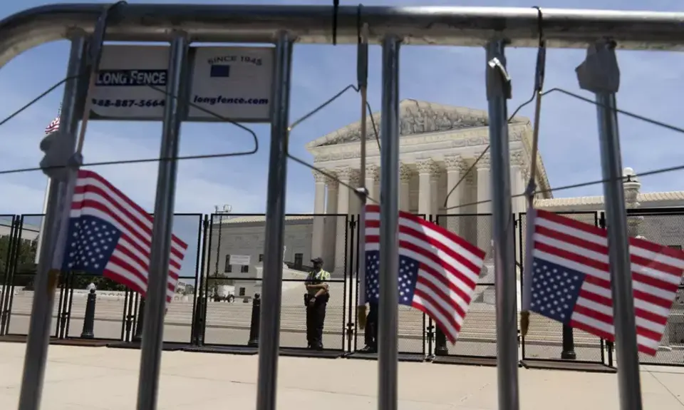 American flags displayed upside down to express threats at the U.S. Supreme Court