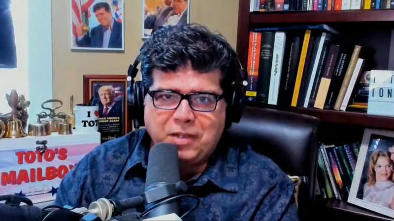 ‘Only the Fake News Could Come Up with That': Trump Gaslights Followers About Trump-as-Jesus Post